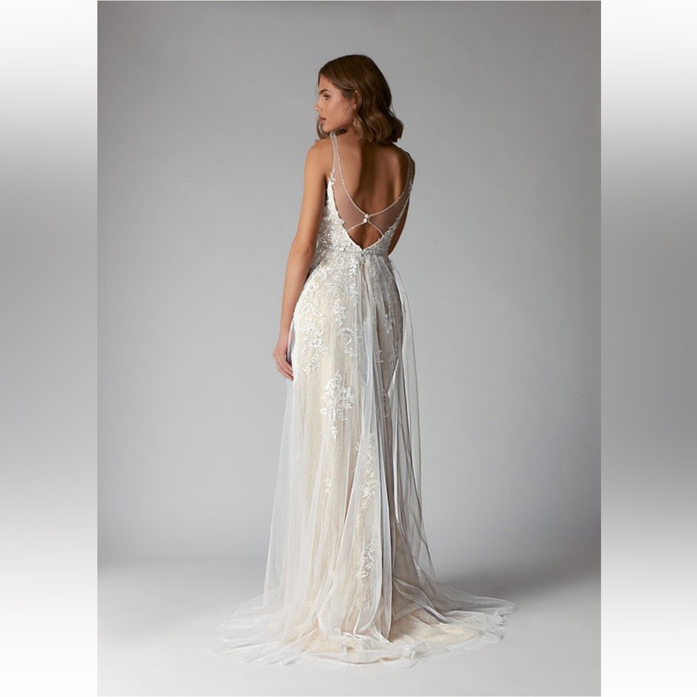Brand New Azazie ‘Jasmina’ Wedding Dress-Size 10 - Picture 2 of 5